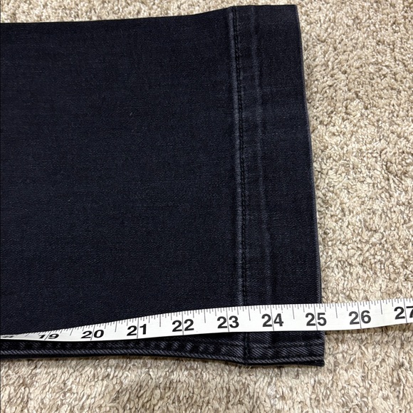 The Colette Crop High-Crop Wide-Leg Jeans - Picture 10 of 10